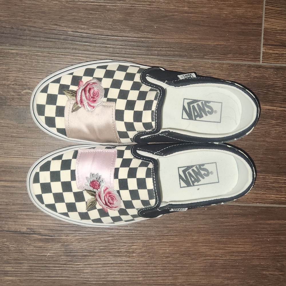 VANS floral embroidery sneakers